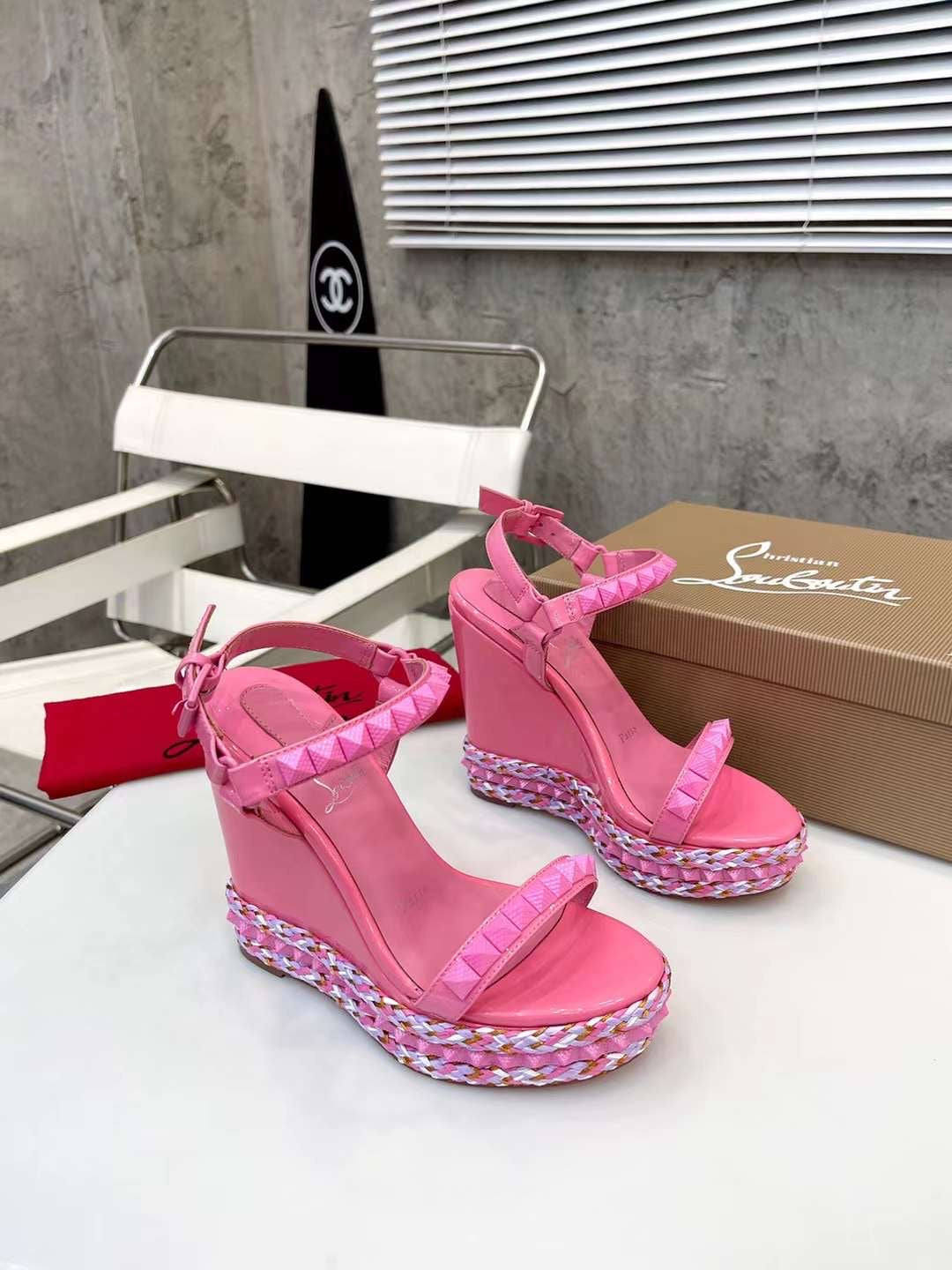 LB Pink Wedge Heel