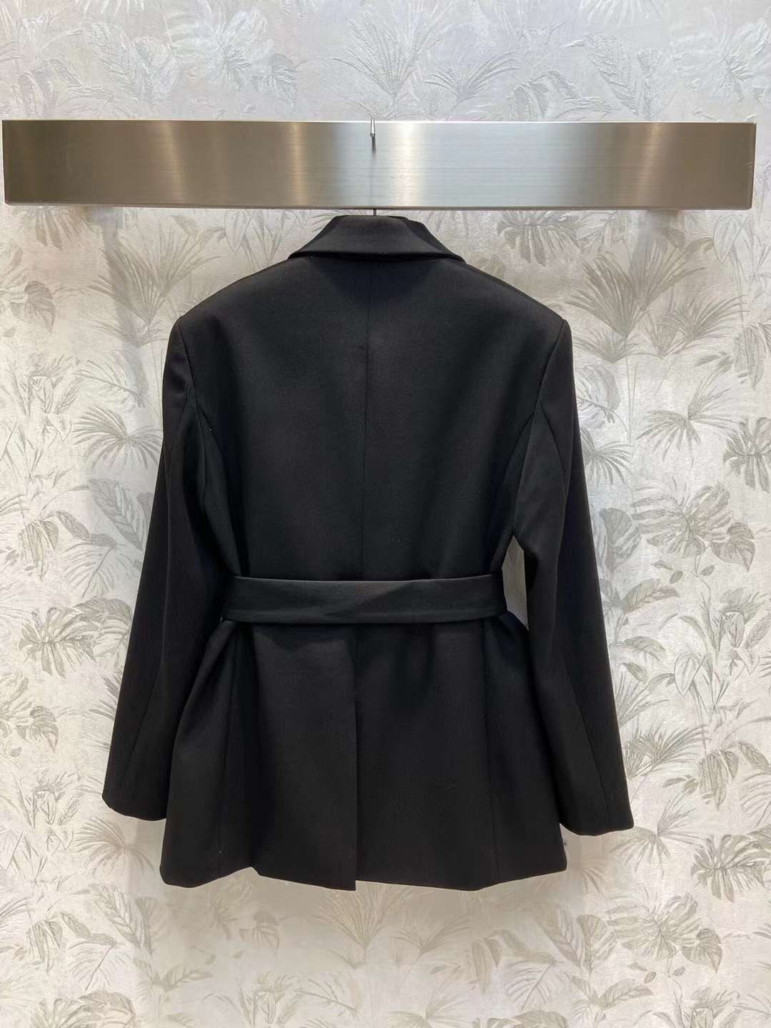 Krada Black Blazer